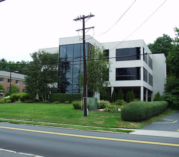 1765982386_about-us-1 About Robert Martini, DDS