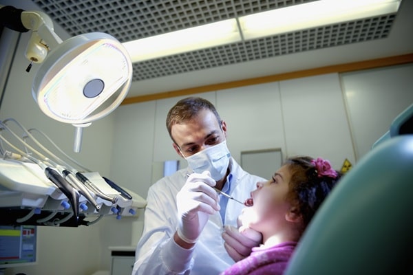 How is a Kid Friendly Dentist Different From a Pediatric Dentist?