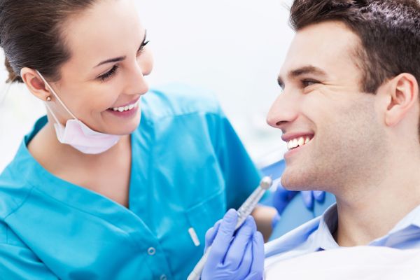 A Cosmetic Dentist In Emerson Talks About Restorations